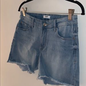 Kensie Jeans lightwash denim shorts